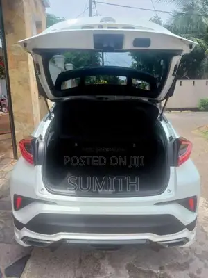 Toyota CHR 2018 SUV (Used)