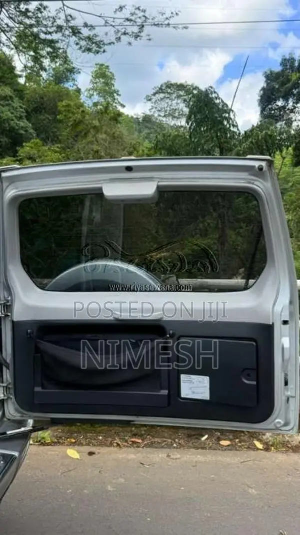 Mitsubishi Jeep 2003 SUV (Used)