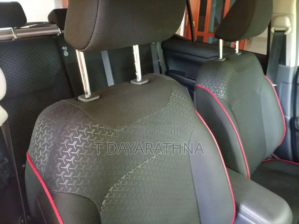 Toyota Raize 2025 SUV (Used)