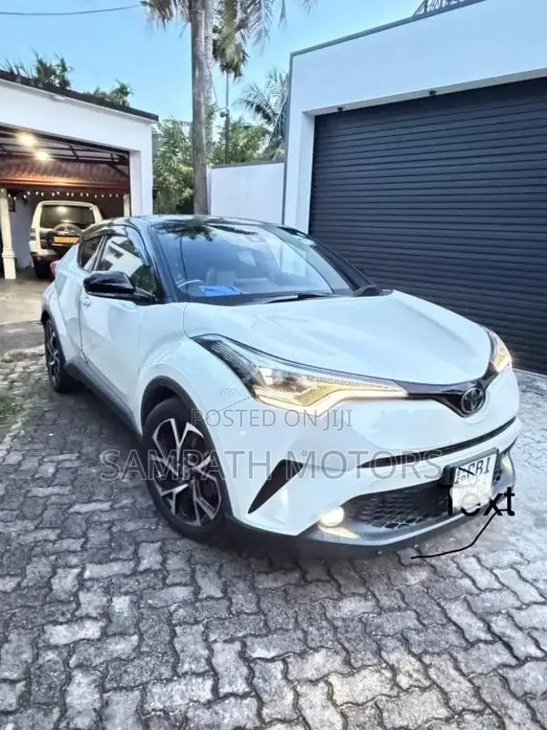 Toyota CHR NGX 10 2019 SUV (Used)
