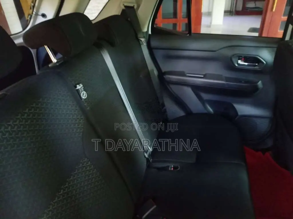 Toyota Raize 2025 SUV (Used)
