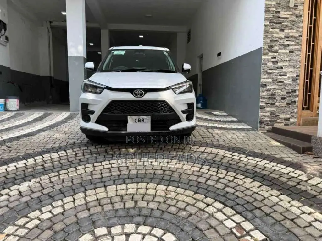 Toyota Raize G Grade 2024 SUV (Used)