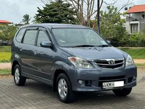 Toyota Avanza 2010 SUV (Used)