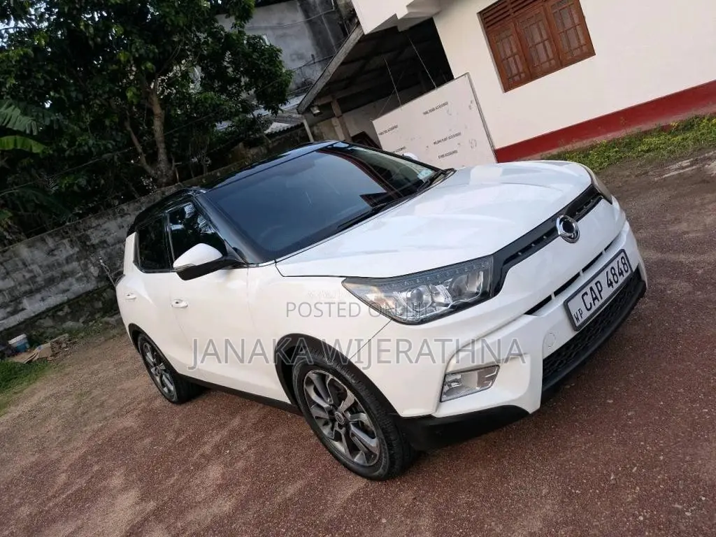 Micro Tivoli 2016 SUV (Used)