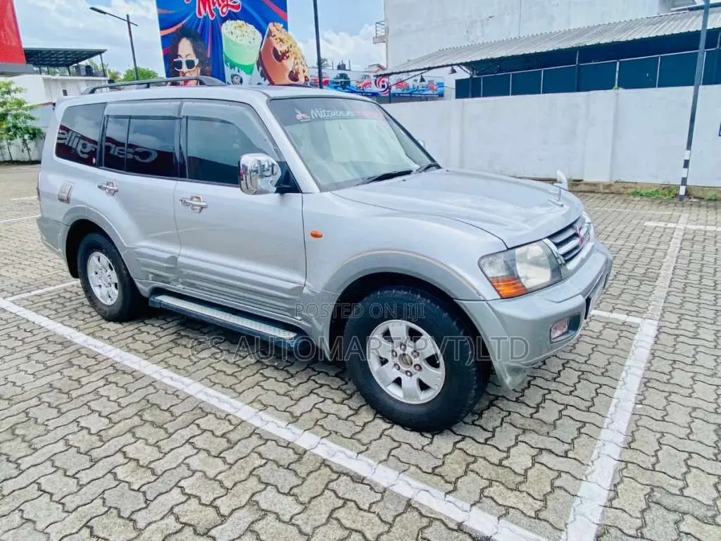 Mitsubishi Montero 2000 SUV (Used)