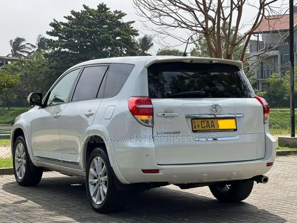 Toyota Vanguard 2013 SUV (Used)