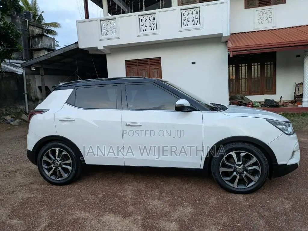 Micro Tivoli 2016 SUV (Used)