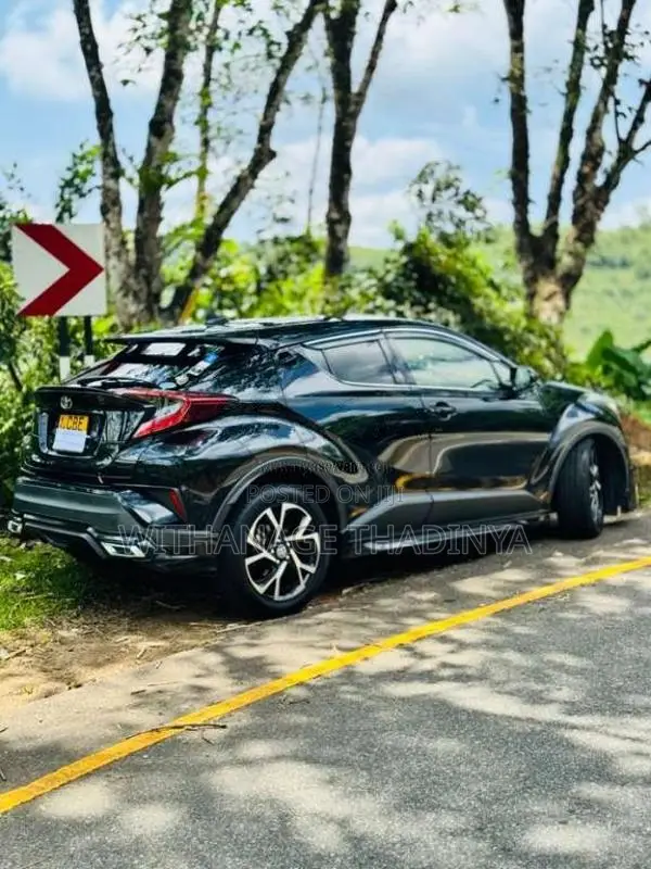 Toyota Chr Ngx 10 2018 SUV (Used)