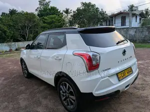 Micro Tivoli 2016 SUV (Used)