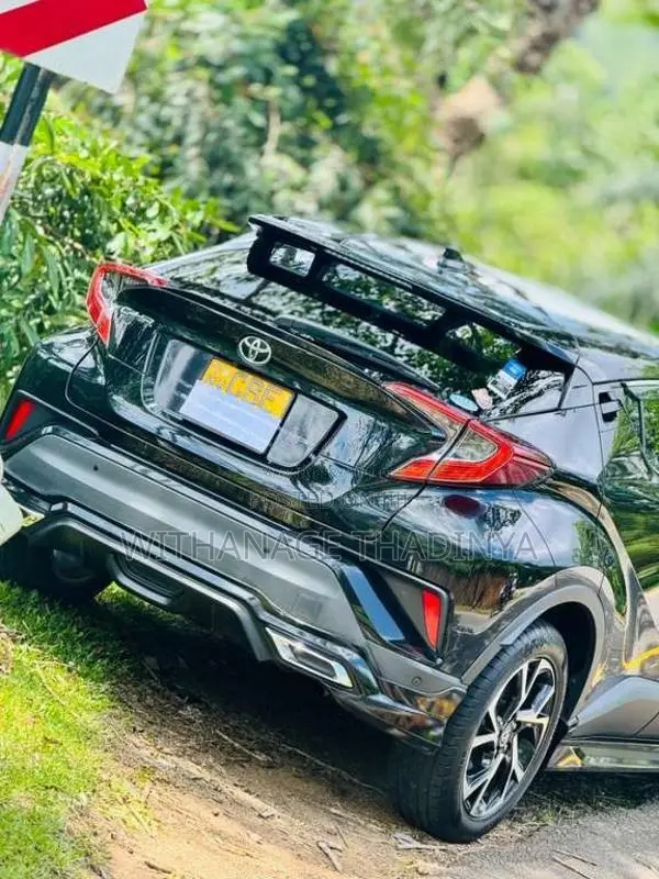 Toyota Chr Ngx 10 2018 SUV (Used)