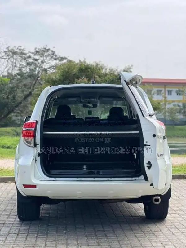Toyota Vanguard 2013 SUV (Used)