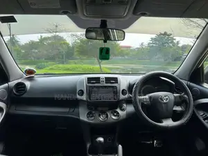 Toyota Vanguard 2013 SUV (Used)