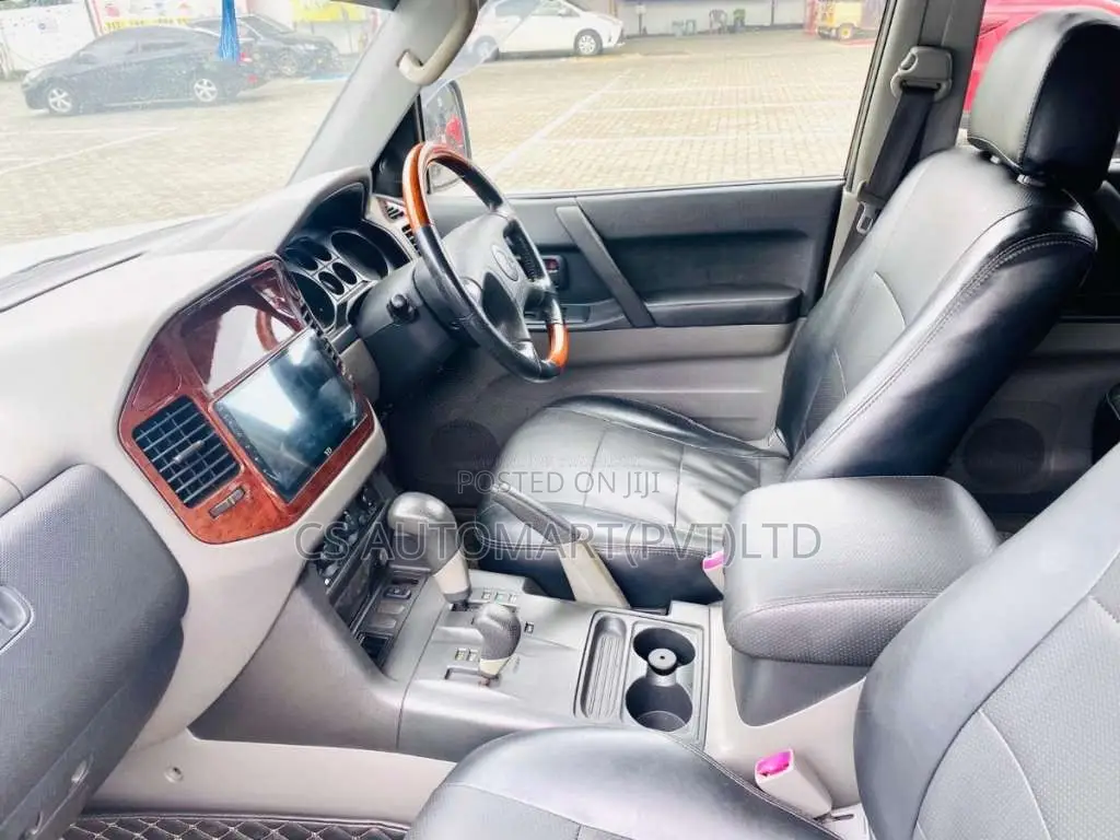 Mitsubishi Montero 2000 SUV (Used)