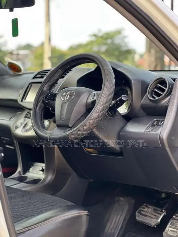 Toyota Vanguard 2013 SUV (Used)