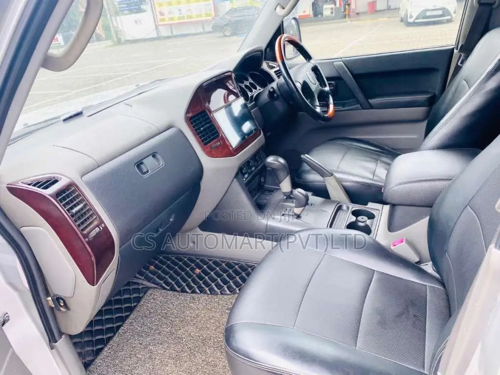 Mitsubishi Montero 2000 SUV (Used)