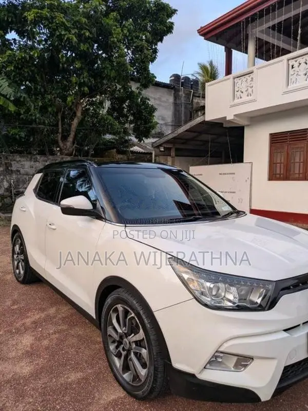 Micro Tivoli 2016 SUV (Used)