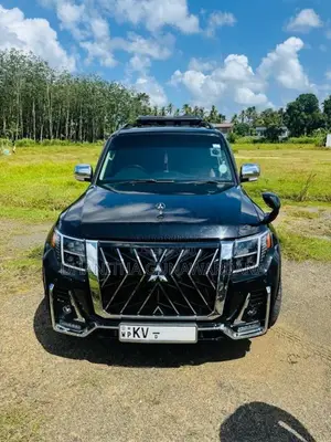 Mitsubishi Montero 2013 SUV (Used)