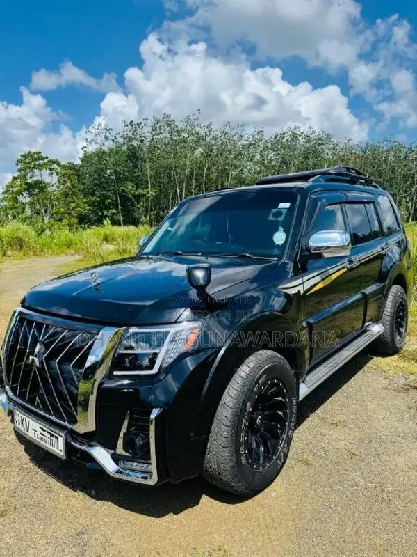 Mitsubishi Montero 2013 SUV (Used)
