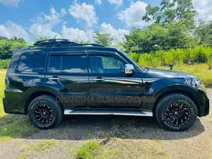 Mitsubishi Montero 2013 SUV (Used)