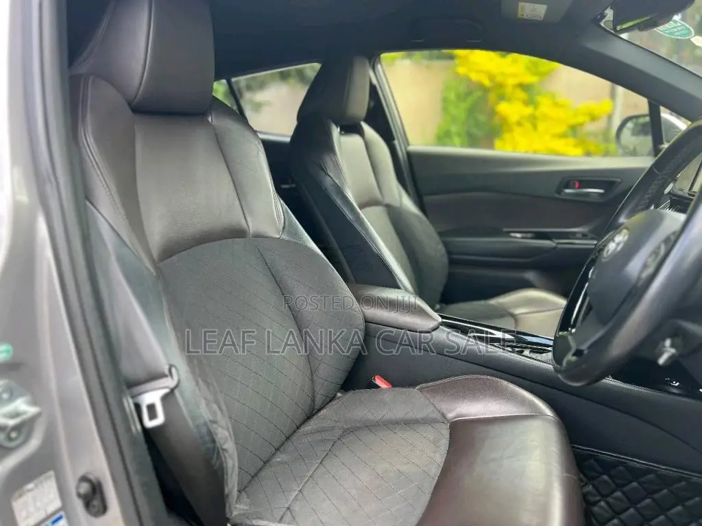 Toyota CHR 2017 SUV (Used)