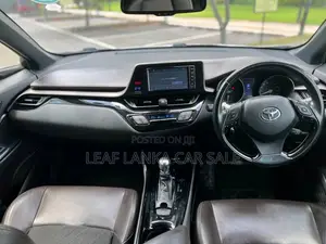 Toyota CHR 2017 SUV (Used)