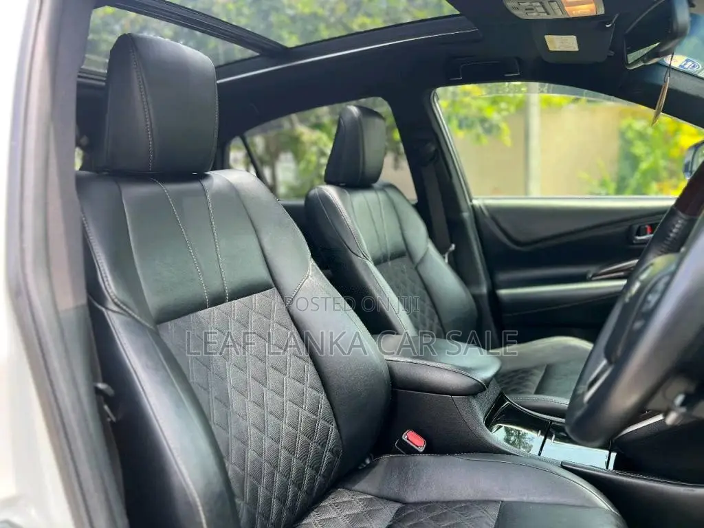 Toyota Harrier 2014 SUV (Used)