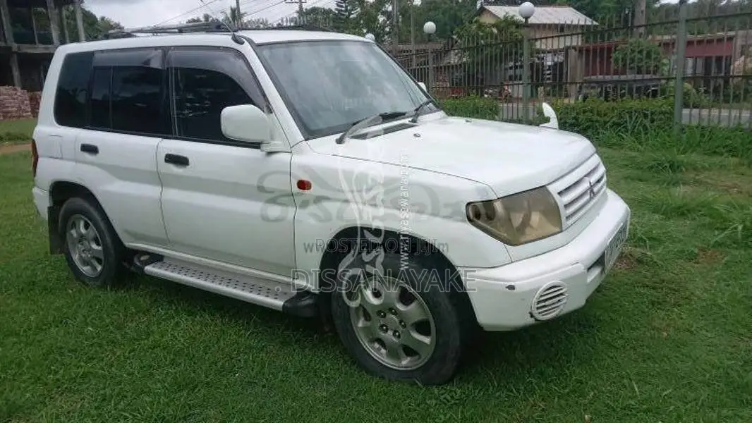 Mitsubishi Pajero IO 1999 SUV (Used)