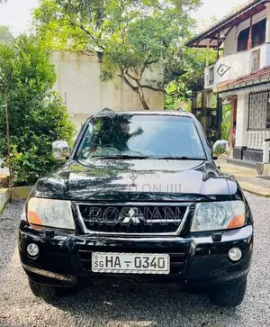Mitsubishi Montero 2002 SUV (Used)