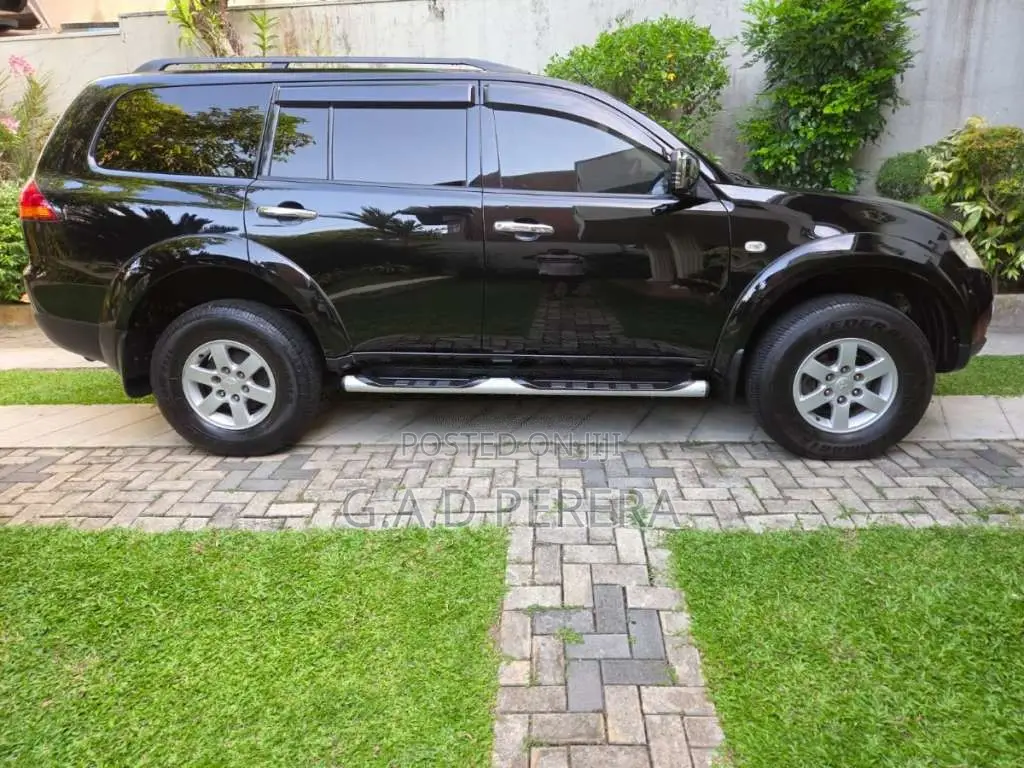 Mitsubishi Montero Sport 2012 SUV (Used)