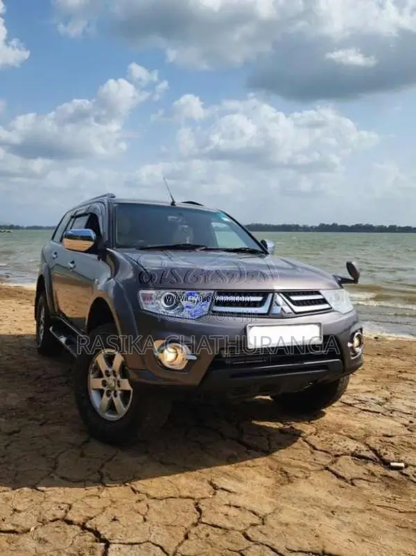 Mitsubishi Montero Sport 2012 SUV (Used)