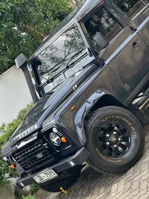 Land-Rover Defender 2011 SUV (Used)