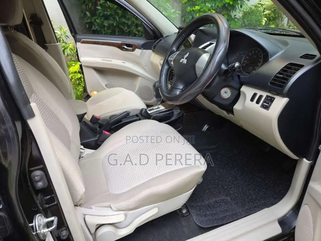 Mitsubishi Montero Sport 2012 SUV (Used)