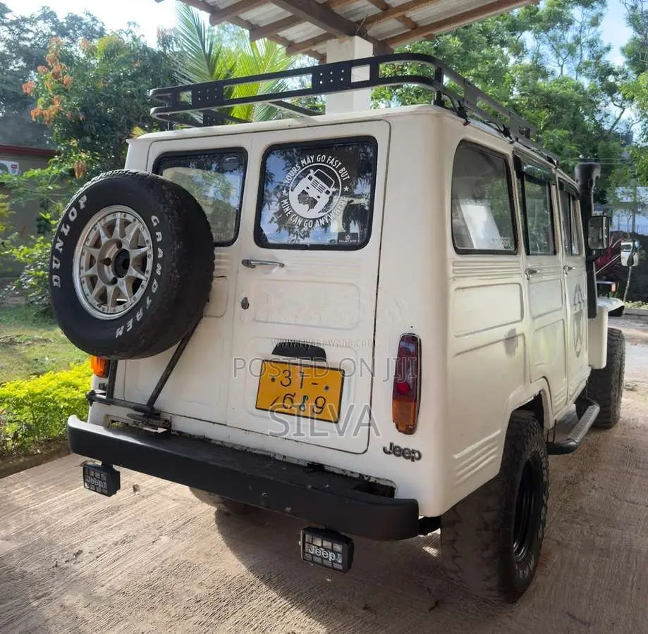 Mitsubishi 4DR5 1964 SUV (Used)