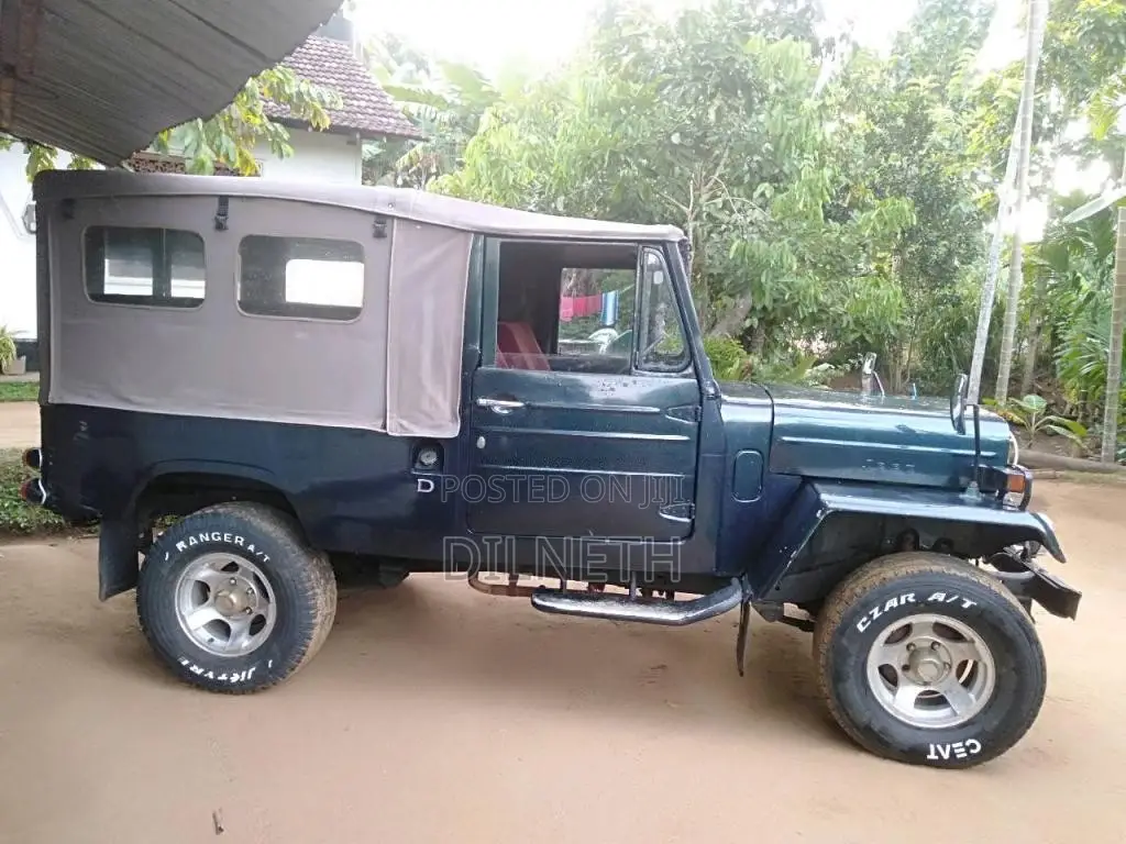 Mitsubishi 4DR5 1980 SUV (Used)