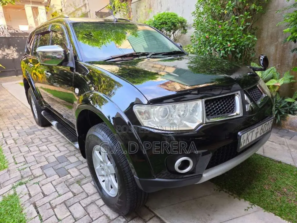 Mitsubishi Montero Sport 2012 SUV (Used)