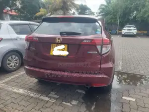 Honda Vezel 2014 SUV (Used)