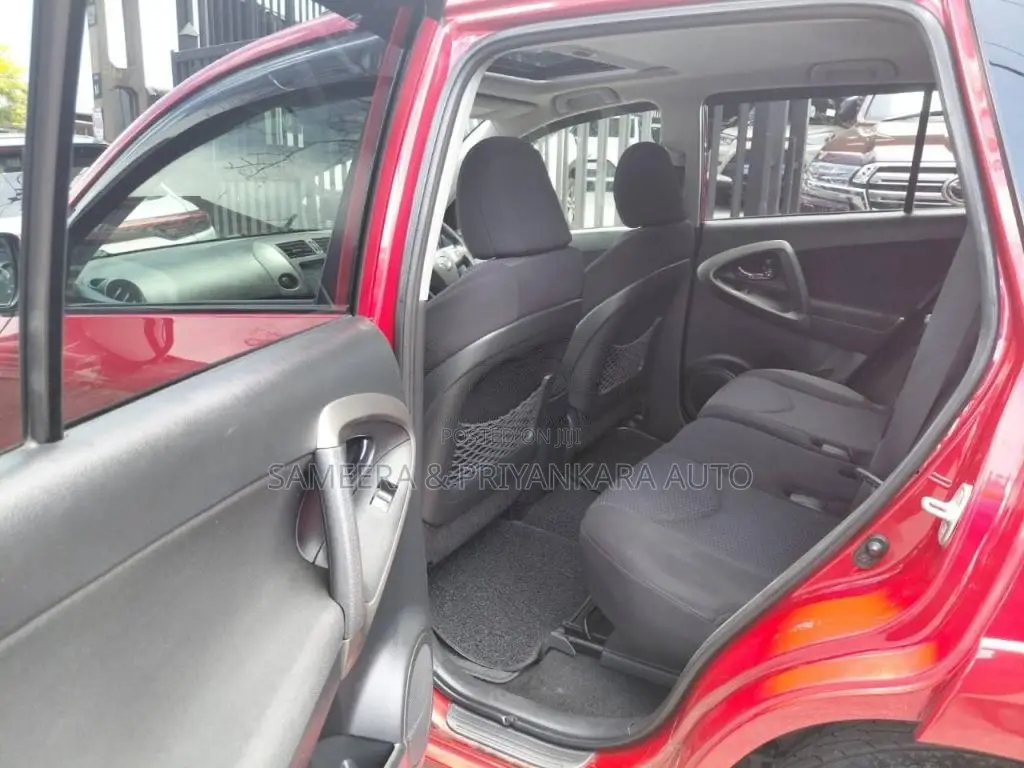Toyota RAV4 G Grade 2013 SUV (Used)