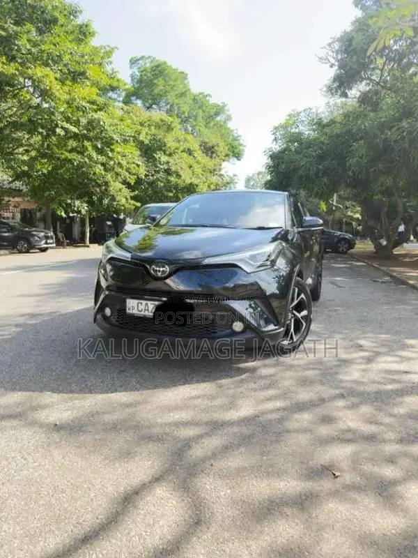 Toyota CHR 2017 SUV (Used)
