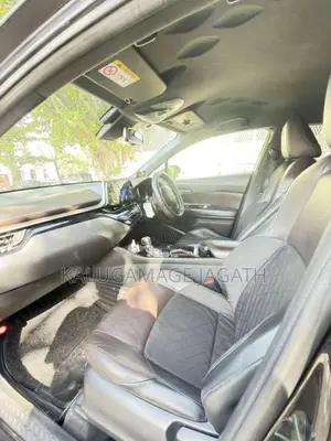 Toyota CHR 2017 SUV (Used)