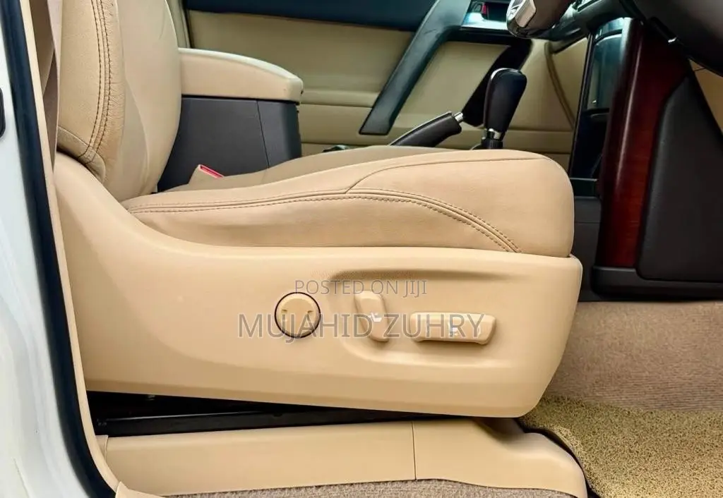 Toyota Land Cruiser 150 2015 SUV (Used)