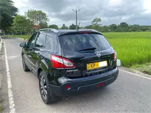 Nissan Qashqai 2011 SUV (Used)