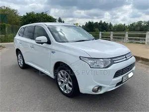 Mitsubishi Outlander 2014 SUV (Used)