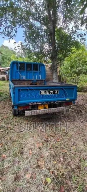 Mitsubishi Canter 2002 Crew Cab (Used)