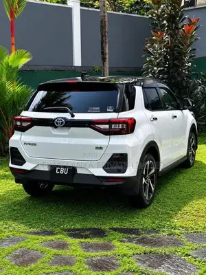 Toyota Raize 2025 SUV (Used)