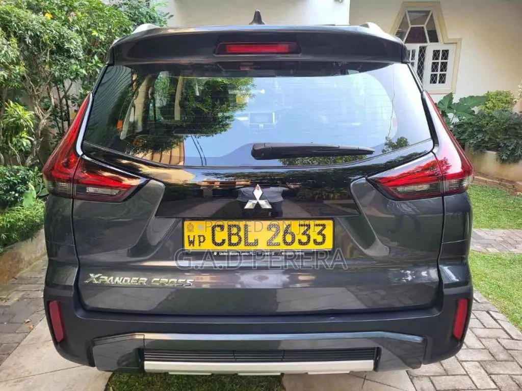 Mitsubishi Xpander Cross 2020 SUV (Used)