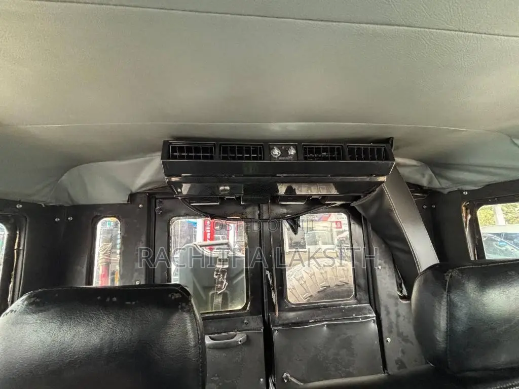 Mitsubishi 4DR5 J44 1980 SUV (Used)