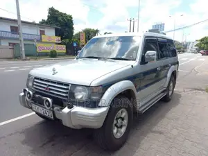 Mitsubishi Pajero 2012 SUV (Used)