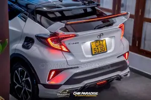 Toyota CHR NGX50 GT AWD 2018 SUV (Used)