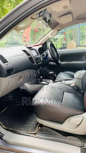 Toyota Hilux 2011 Pickup (Used)