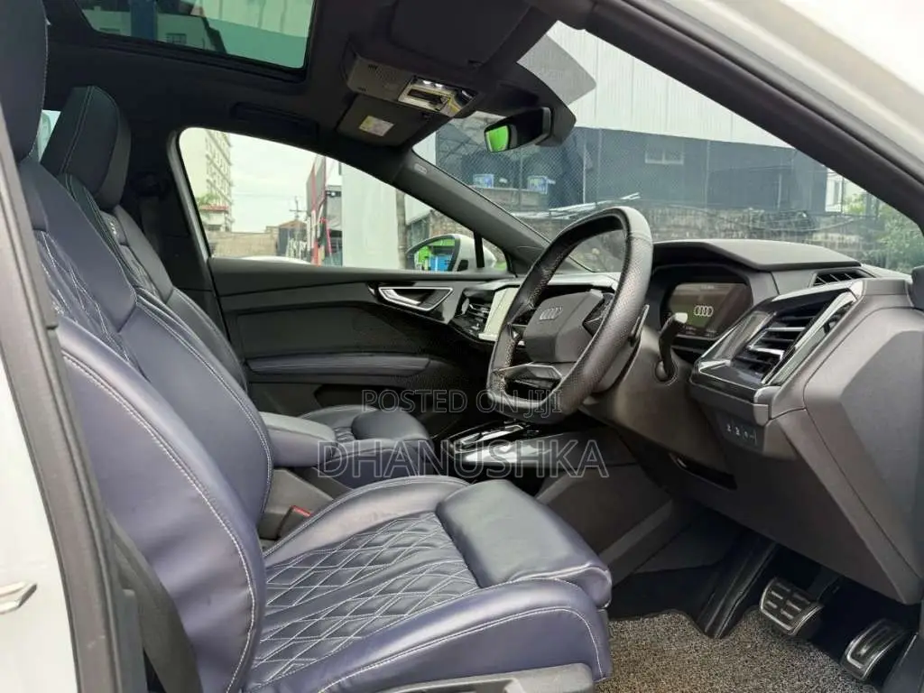 Audi Q4 2023 SUV (Used)